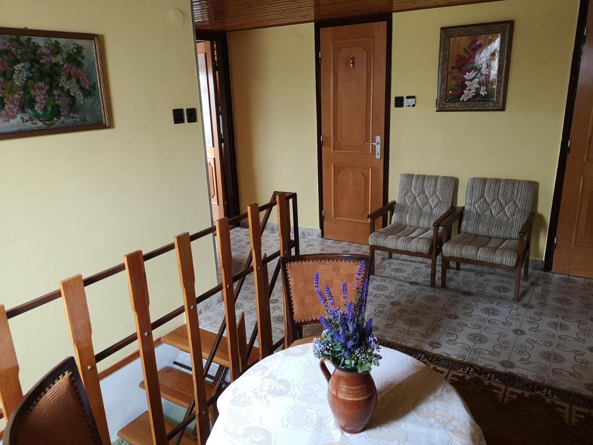 Szabó Vendégház Siklós Esterno foto